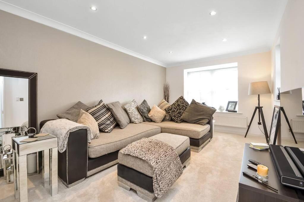 Home In Southsea With Hot Tub, Close To The Sea Portsmouth Bagian luar foto